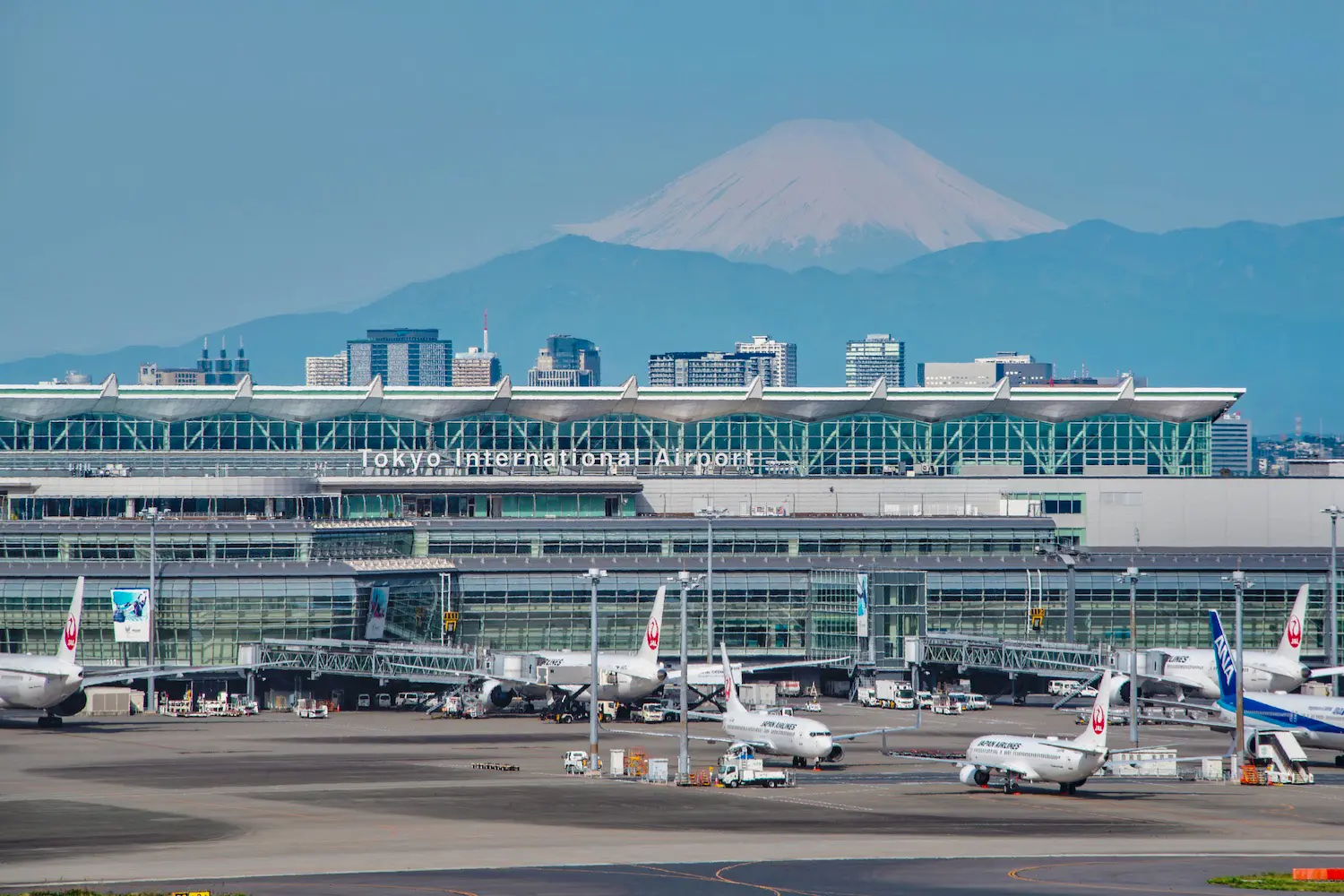 Tokyo Haneda Airport, one of the 10 best airport in the world